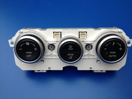 Фото Блок управления климат-контролем Mazda 6 с 05г.